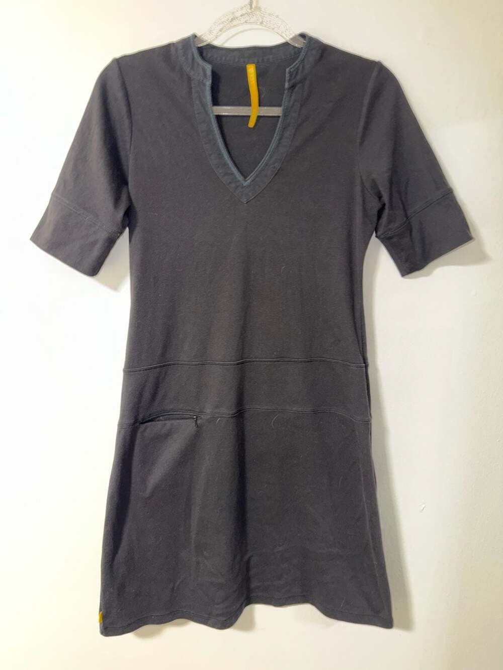 Lolë Black V-Neck Short Sleeve Casual Dress with Zip Pocket